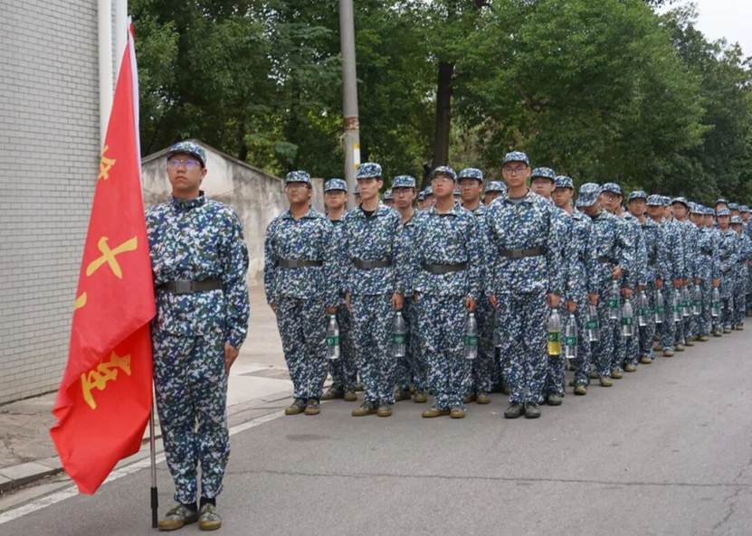 //mmbiz.qpic.cn/sz_mmbiz_jpg/JP83zoGJcVzqibOiaVibzlkadicEB3SzQZkS5EmcgE1swu7mRPEbLOSSia7ViaibibgL0Iv7hg7Cuxgr74YSySmW35EHjw/640?wx_fmt=jpeg&from=appmsg